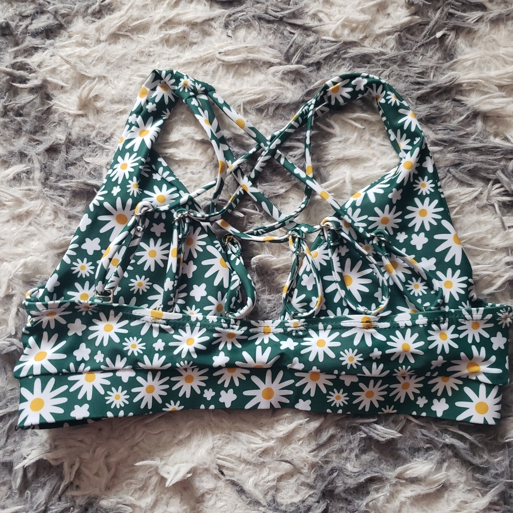 SHEIN green daisy bikini top small - Picture 5 of 5
